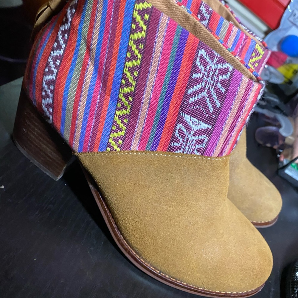 Tom’s booties